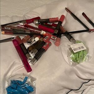 Assorted Lipstick and Lip Liner Set